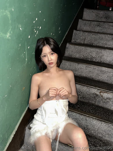 【2023-07-18】Horny nurse wants sxx..💋.m4v